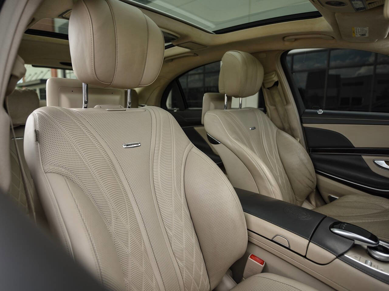 Used 2015 Mercedes-Benz S 63 AMG 4MATIC Sedan w/ Executive Rear Seat Package image 25