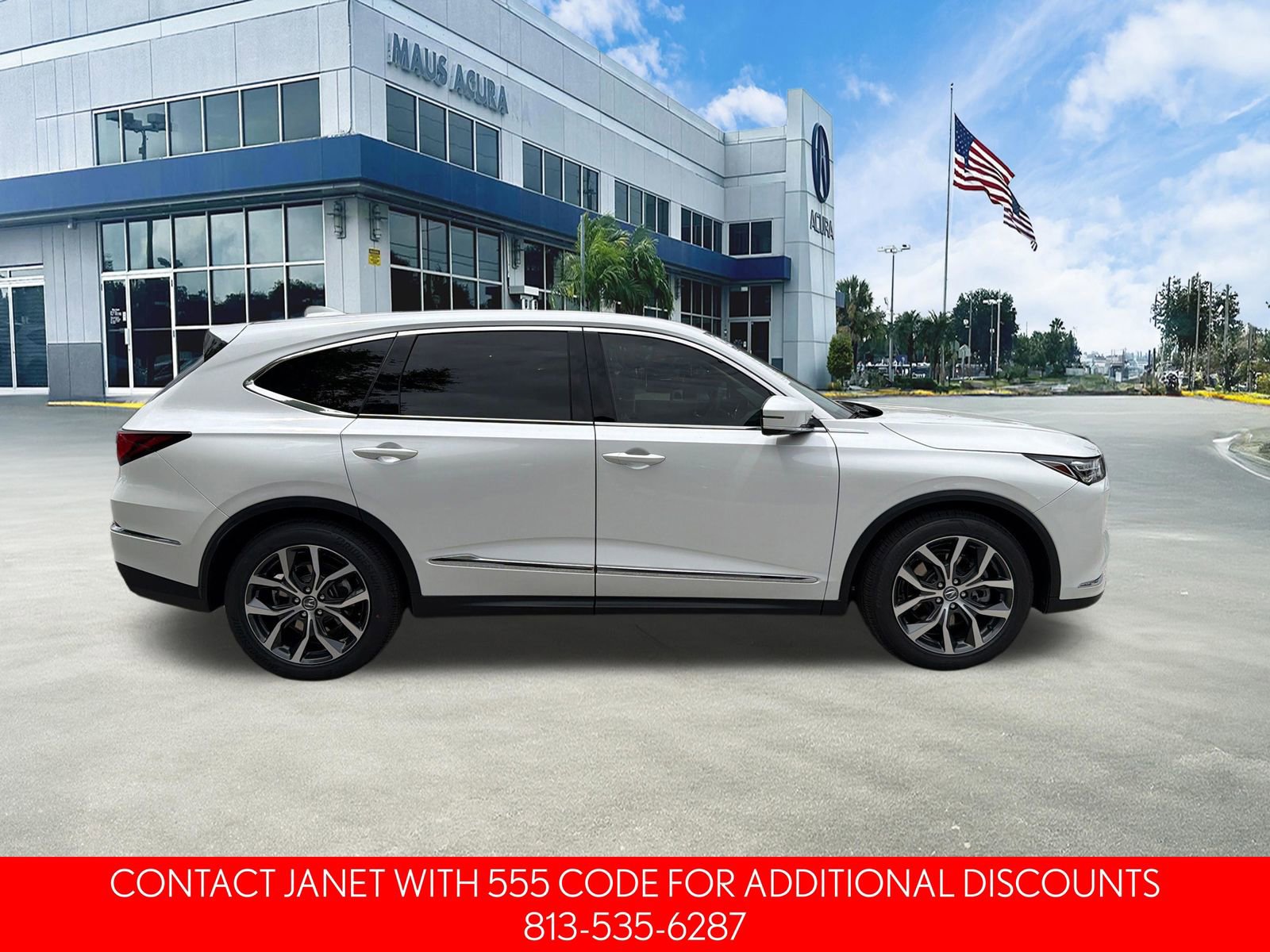Used 2023 Acura MDX FWD w/ Technology Package image 3