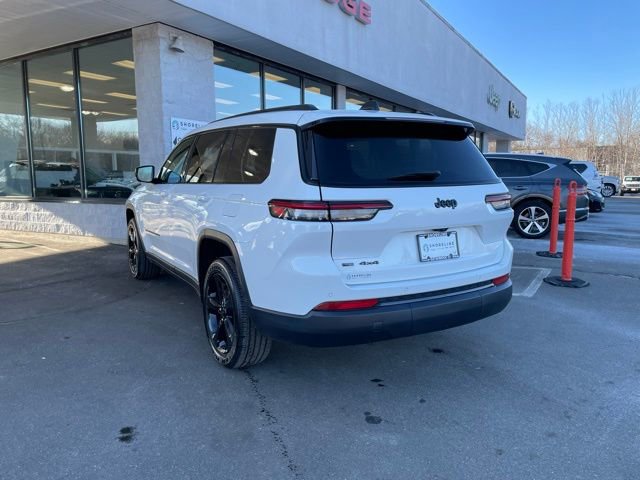 Used 2023 Jeep Grand Cherokee L Laredo image 8