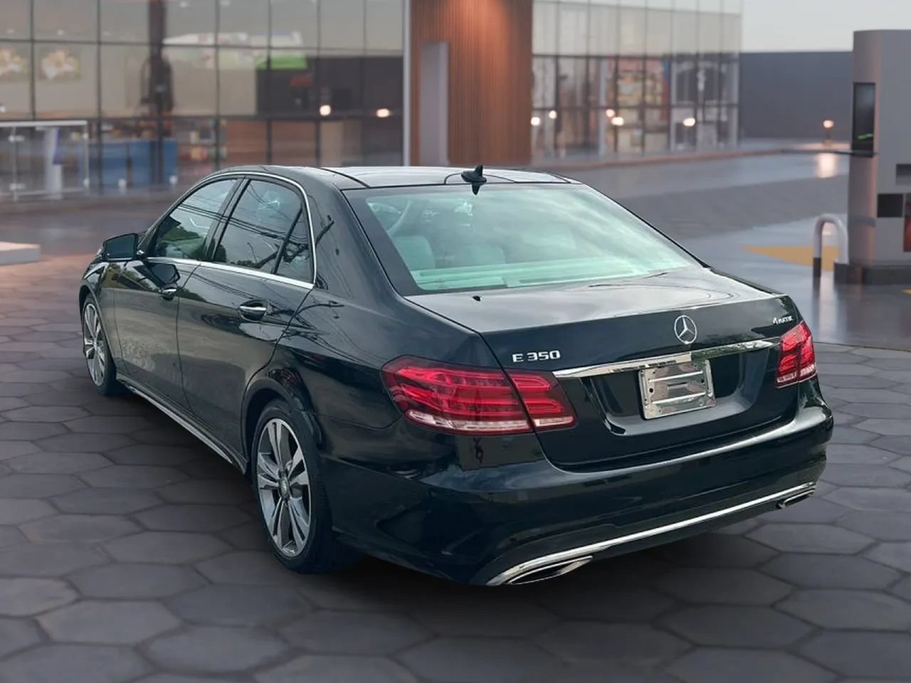 Used 2016 Mercedes-Benz E 350 4MATIC Sedan w/ Premium Package image 5
