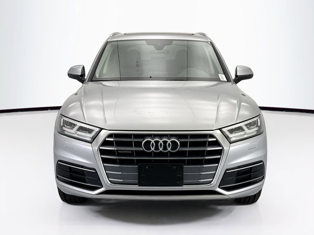 Used 2019 Audi Q5 2.0T Premium Plus w/ Premium Plus Package AWD/4WD image 2