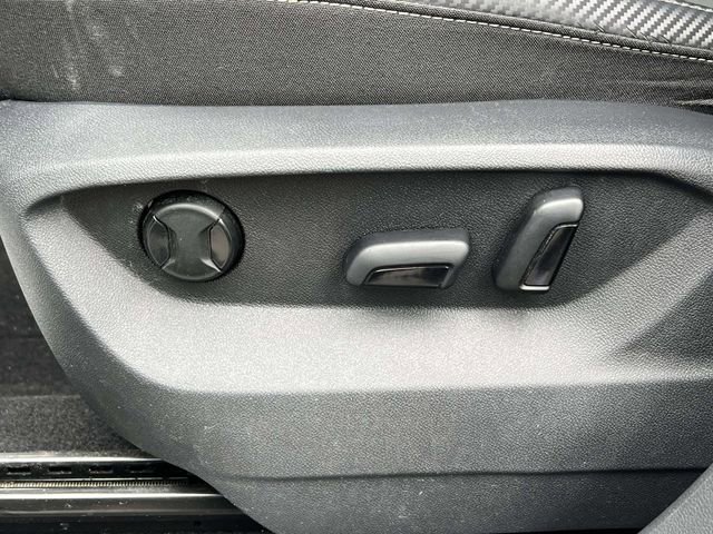 Used 2022 Volkswagen Atlas Cross Sport SE image 21