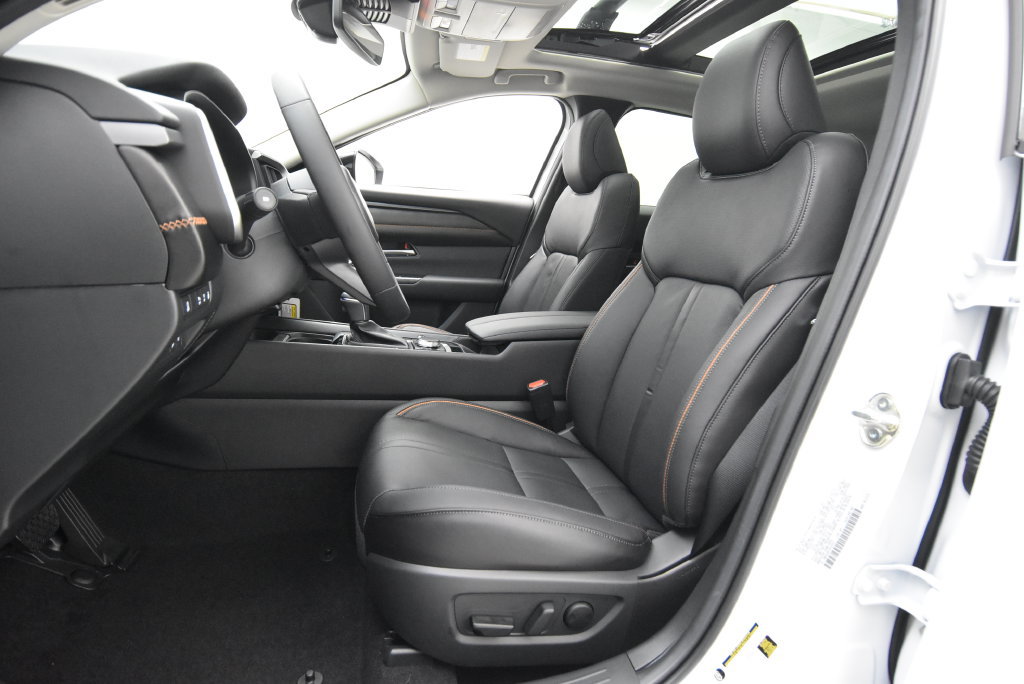 New 2026 MAZDA CX-50 AWD 2.5 Hybrid w/ Cargo Package image 25