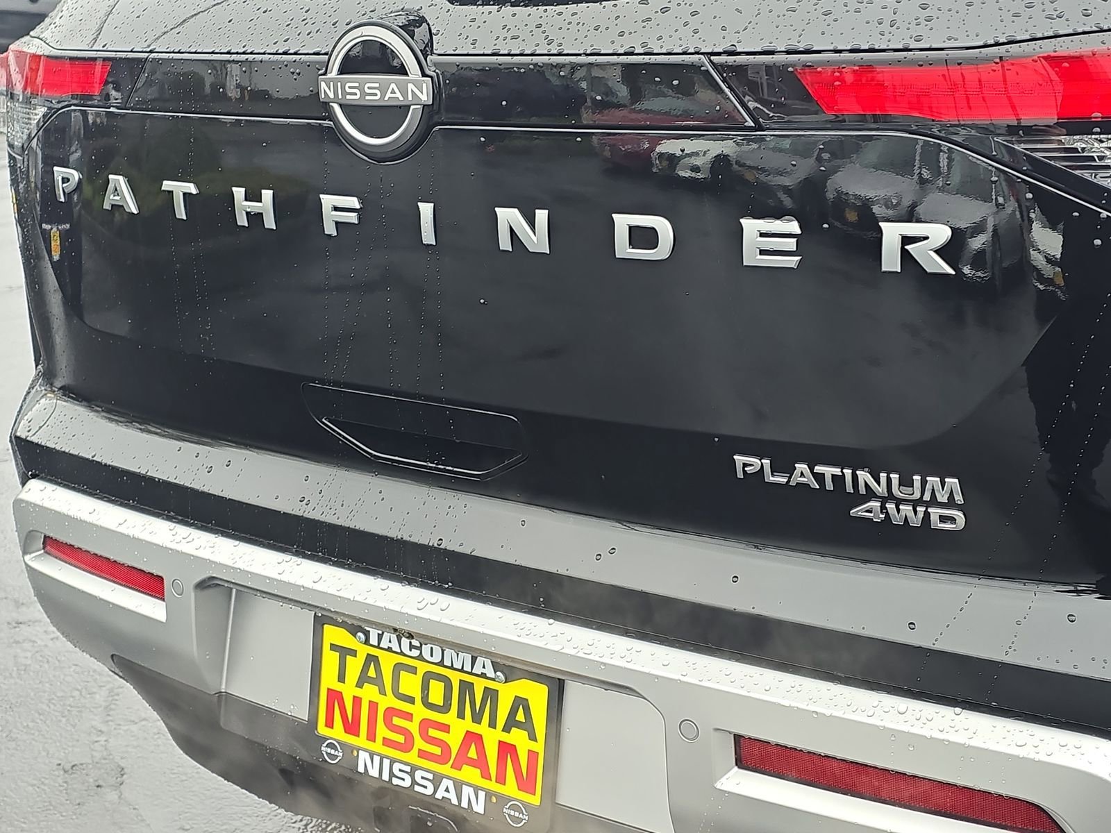 New 2025 Nissan Pathfinder Platinum image 28