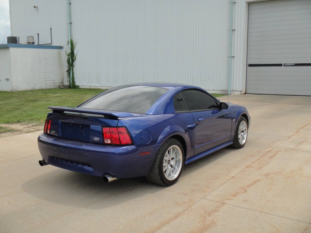 Used 2003 Ford Mustang GT RWD image 9