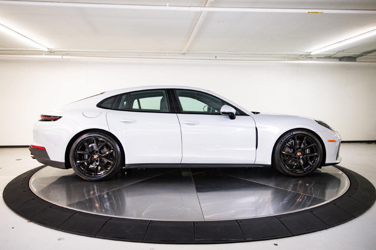 New 2026 Porsche Panamera 4 AWD/4WD image 8