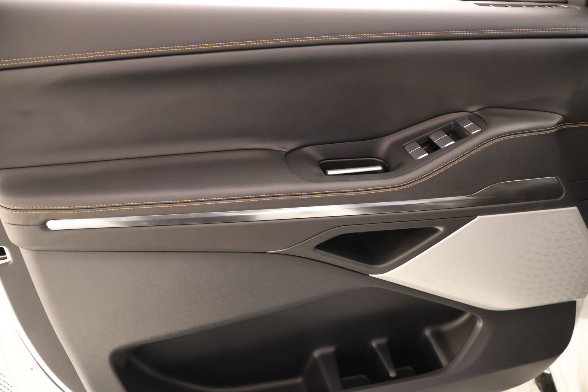 New 2026 Lincoln Navigator L Black Label AWD/4WD image 18