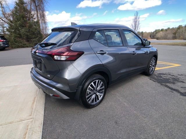 Certified 2024 Nissan Kicks SV image 7