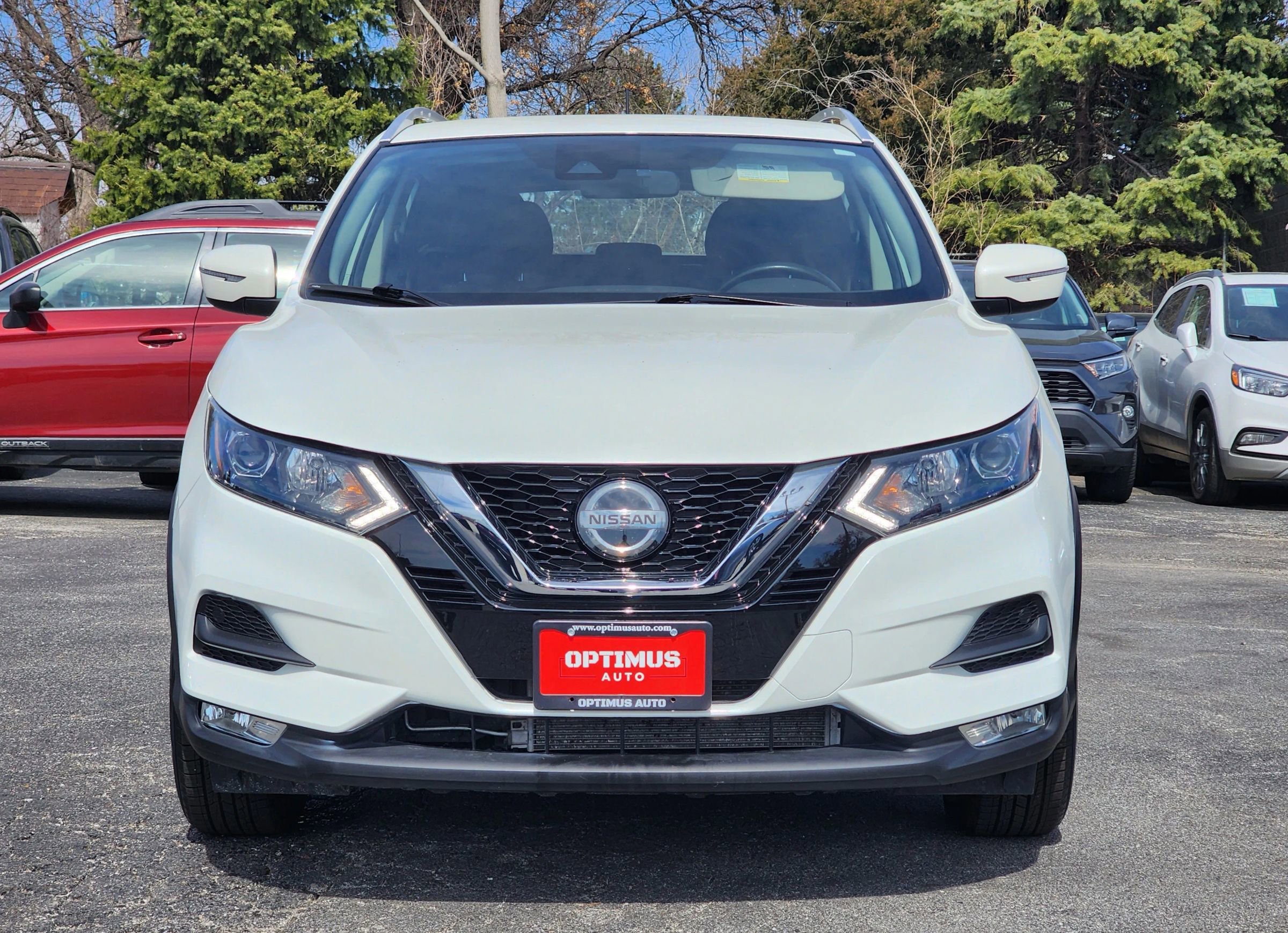 Used 2021 Nissan Rogue Sport SV image 2