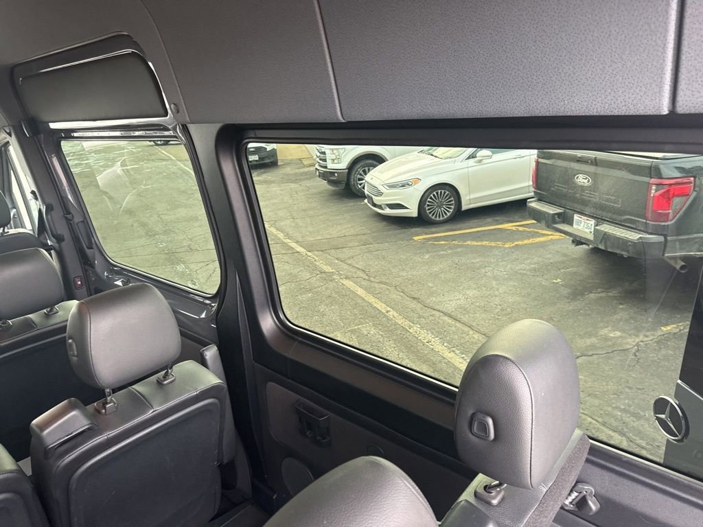 Used 2022 Mercedes-Benz Sprinter 2500 image 45