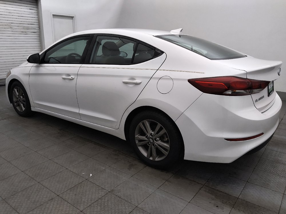 Used 2018 Hyundai Elantra SEL w/ Cargo Package FWD image 3