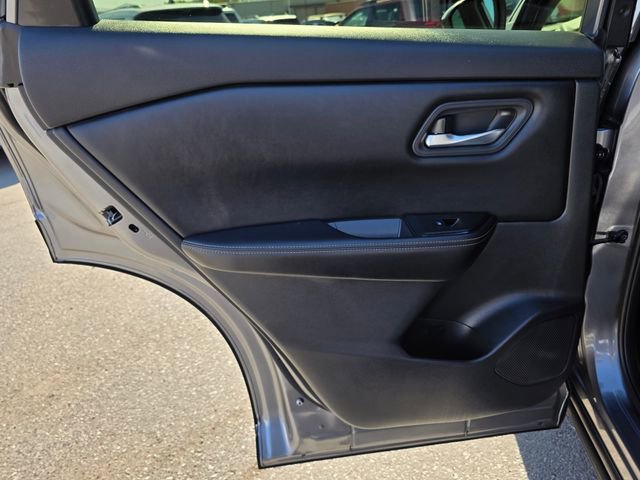 Used 2024 Nissan Rogue SV image 20