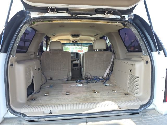 Used 2004 Chevrolet Tahoe Z71 w/ Z71 Preferred Equipment Group AWD/4WD image 38