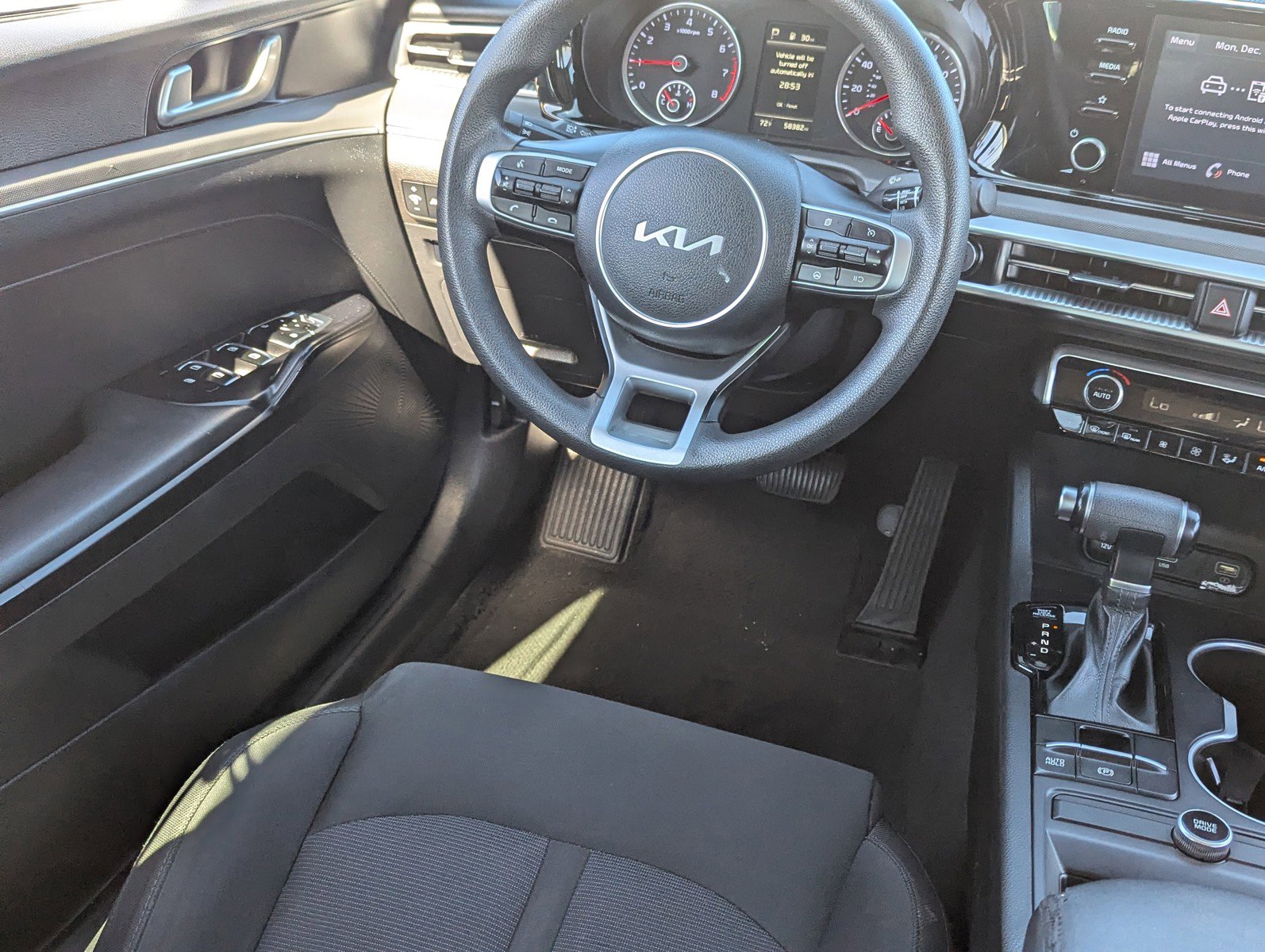 Used 2022 Kia K5 LXS image 16