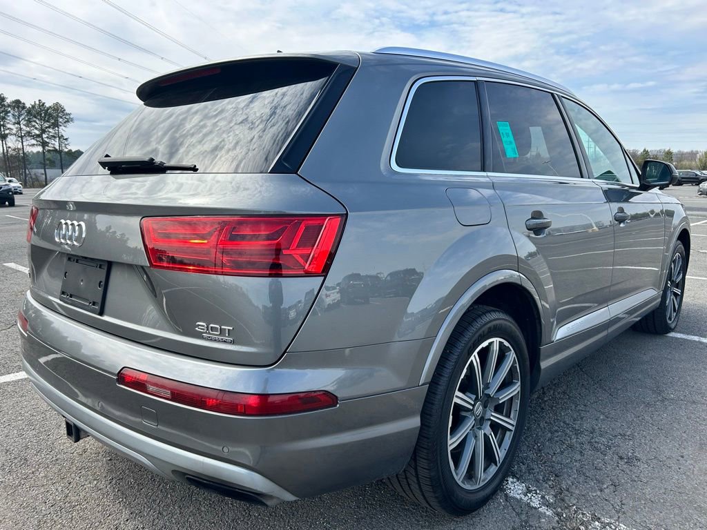 Used 2017 Audi Q7 3.0T Prestige image 4