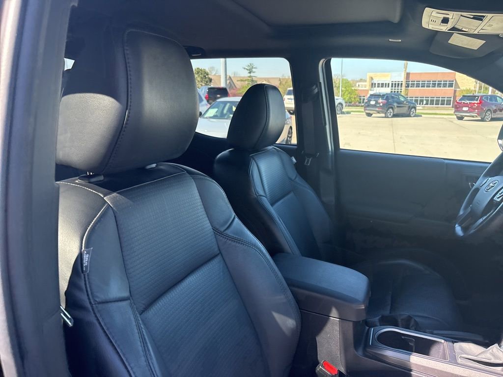 Used 2022 Toyota Tacoma TRD Sport w/ TRD Premium Sport Package image 28