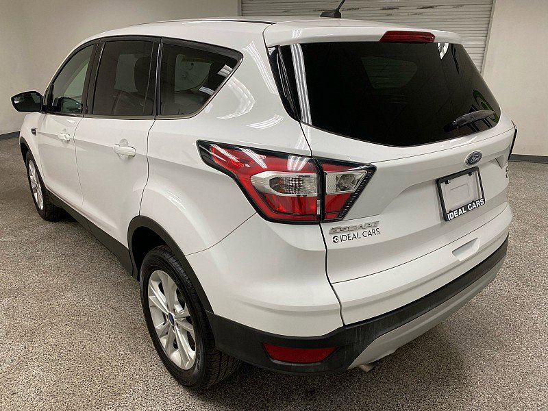 Used 2017 Ford Escape SE image 7