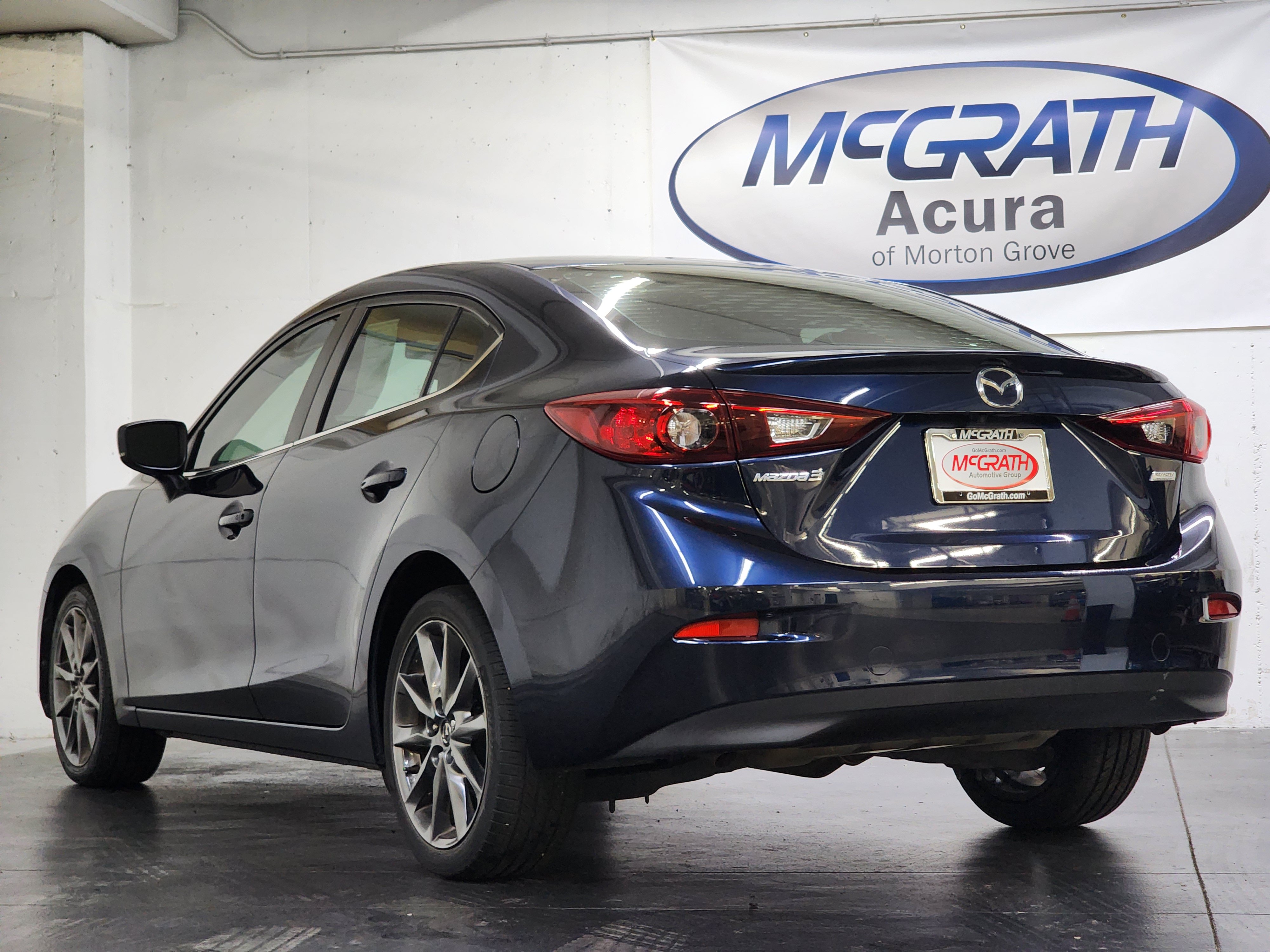 Used 2018 MAZDA MAZDA3 Touring FWD image 9