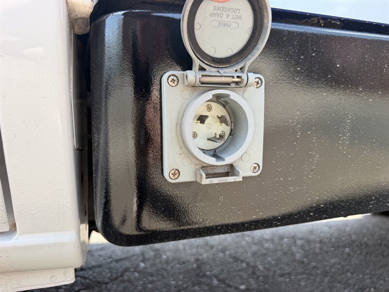 Used 2023 Ford E-350 and Econoline 350 Super Duty w/ Power Windows & Locks Group RWD image 12