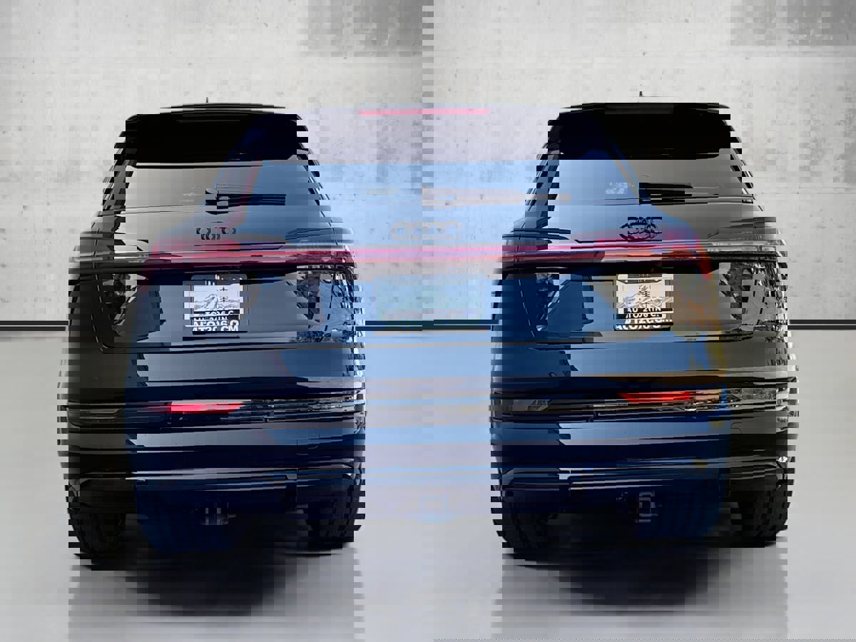 Used 2023 Audi e-tron S Prestige w/ Prestige Package image 6