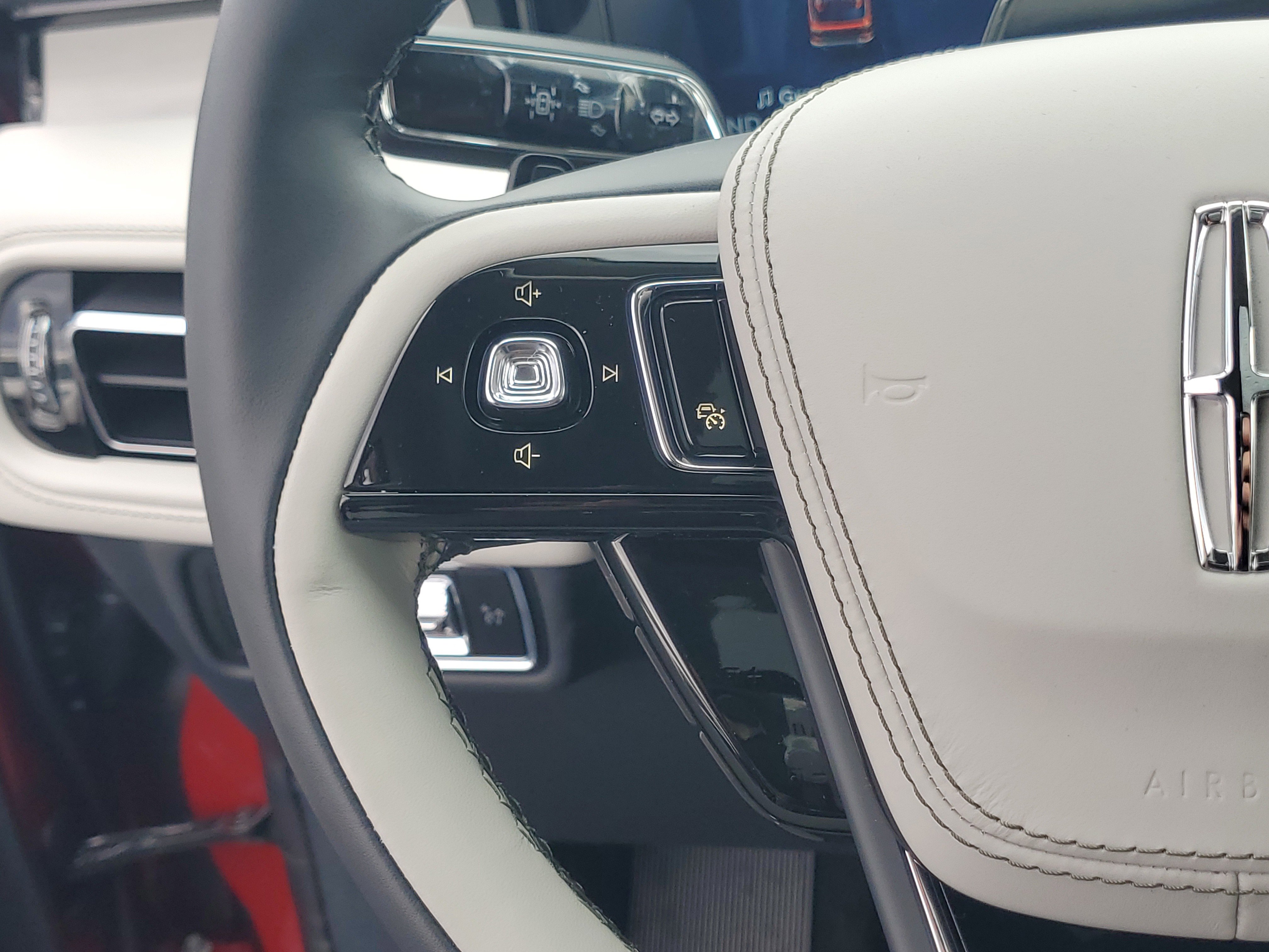 New 2026 Lincoln Aviator Reserve image 16