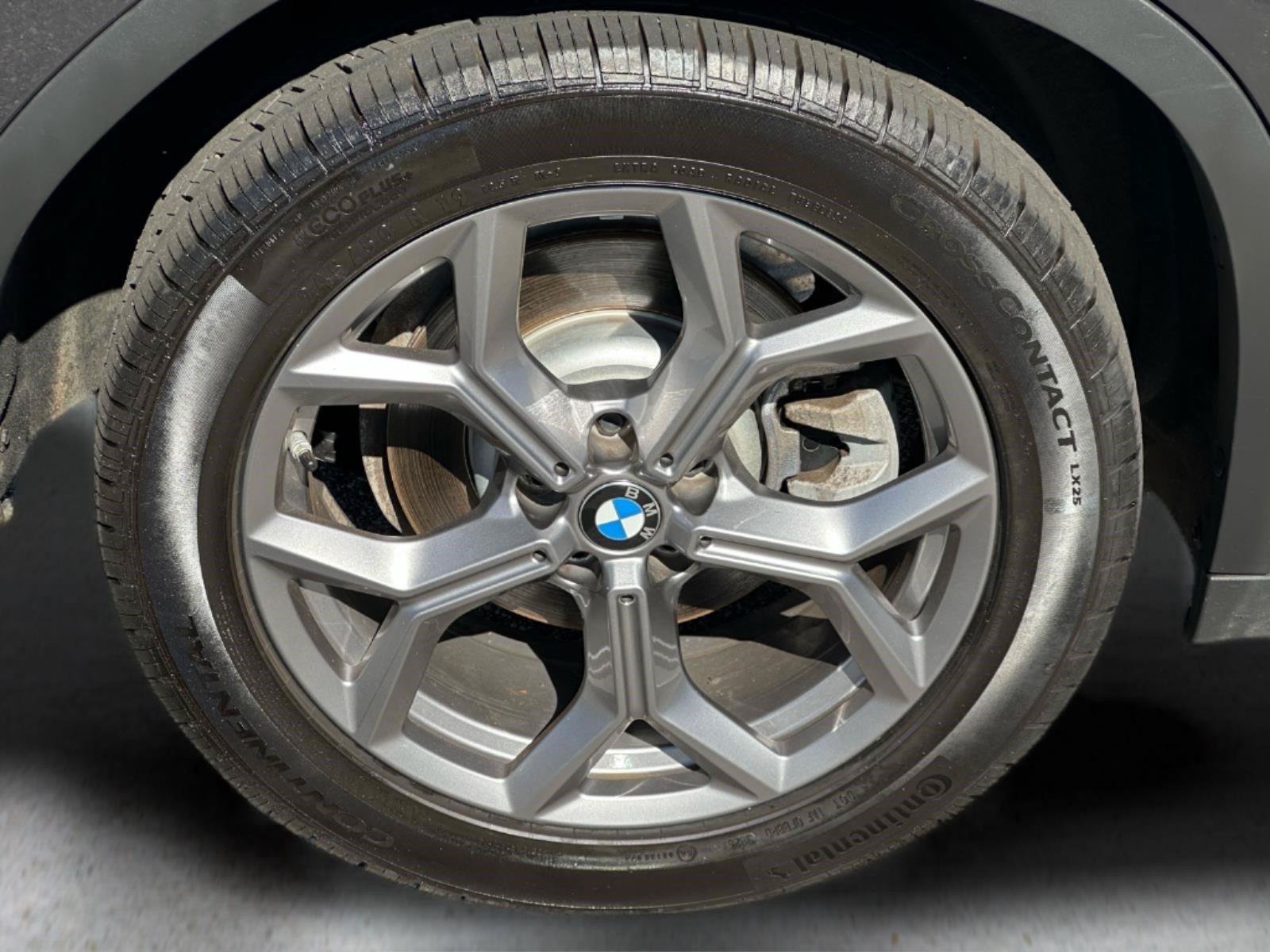 Used 2024 BMW X4 xDrive30i w/ Parking Assistance Package AWD/4WD image 20