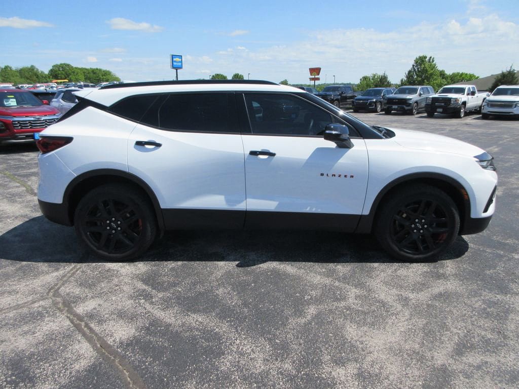 Certified 2021 Chevrolet Blazer LT w/ Redline Edition FWD image 6