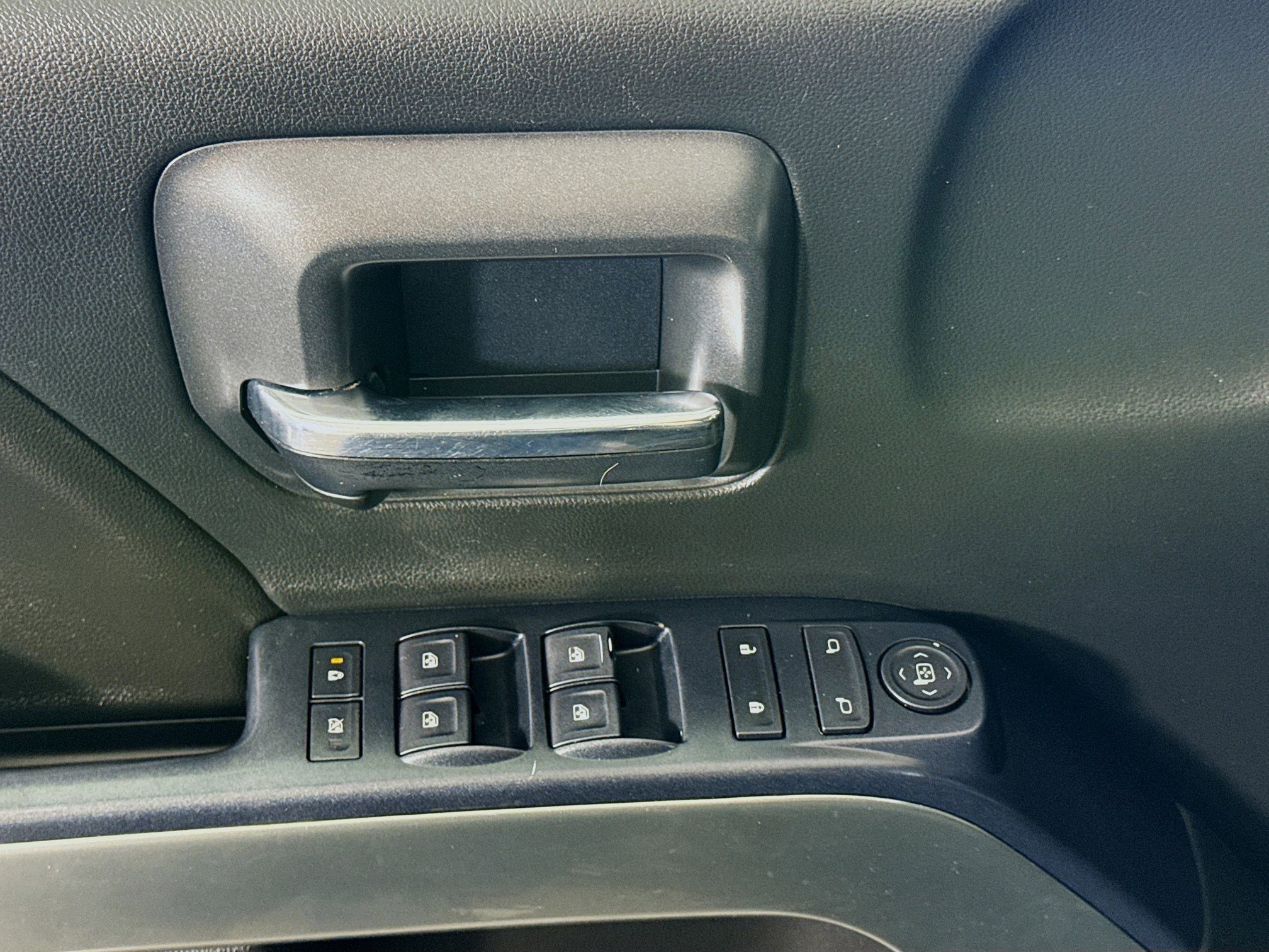 Used 2018 Chevrolet Silverado 1500 LT w/ All Star Edition image 23