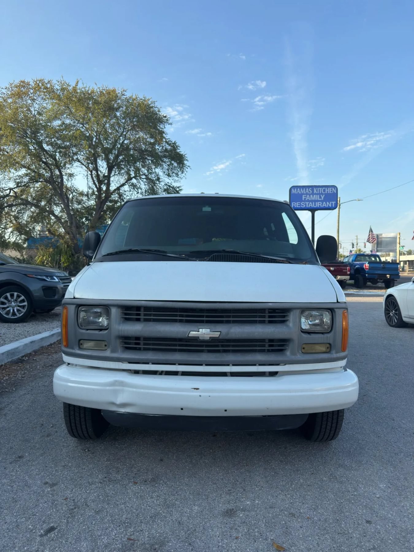 Used 2002 Chevrolet Express 3500 Extended Passenger RWD image 3