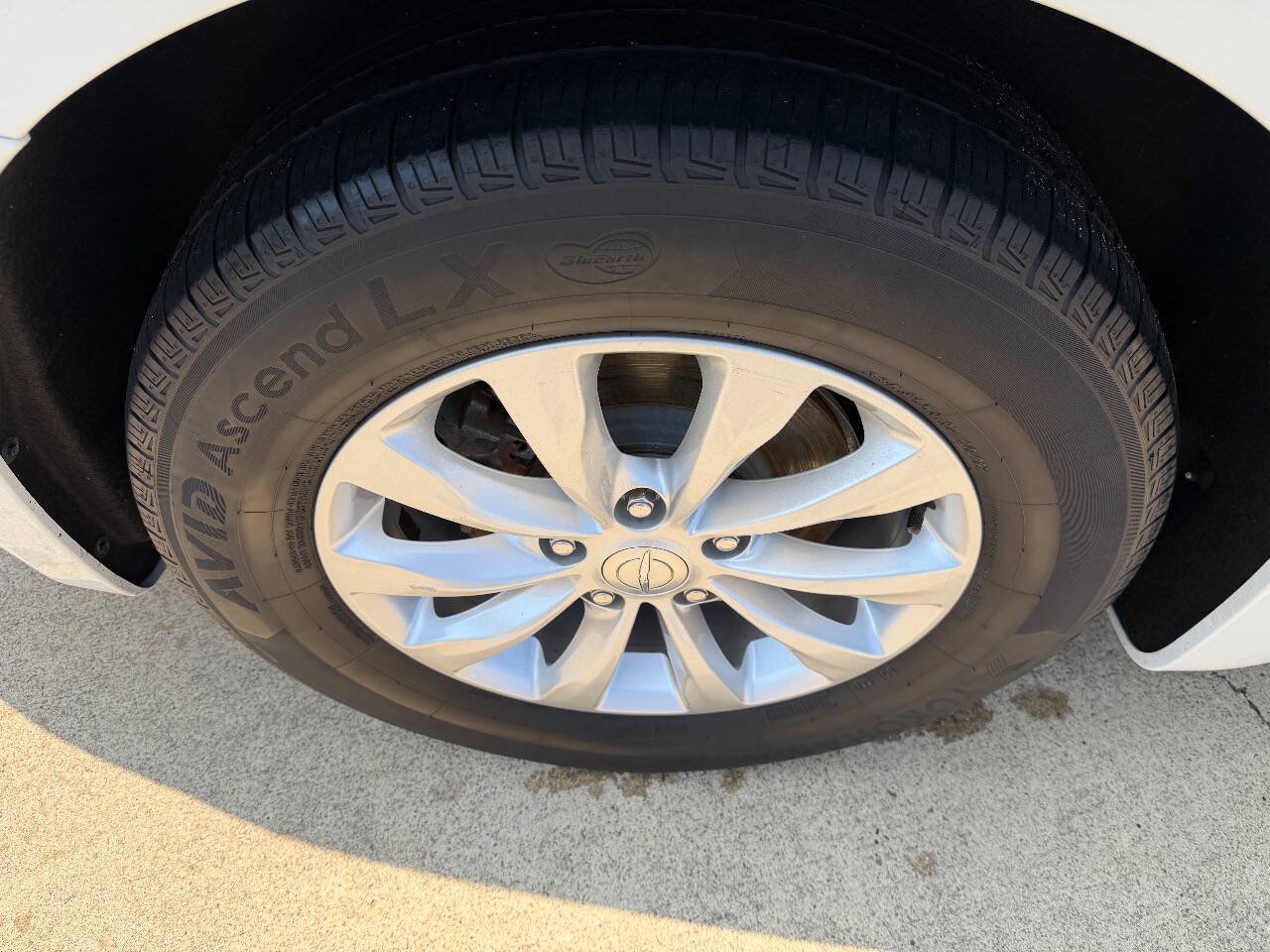 Used 2018 Chrysler Pacifica Touring-L FWD image 8