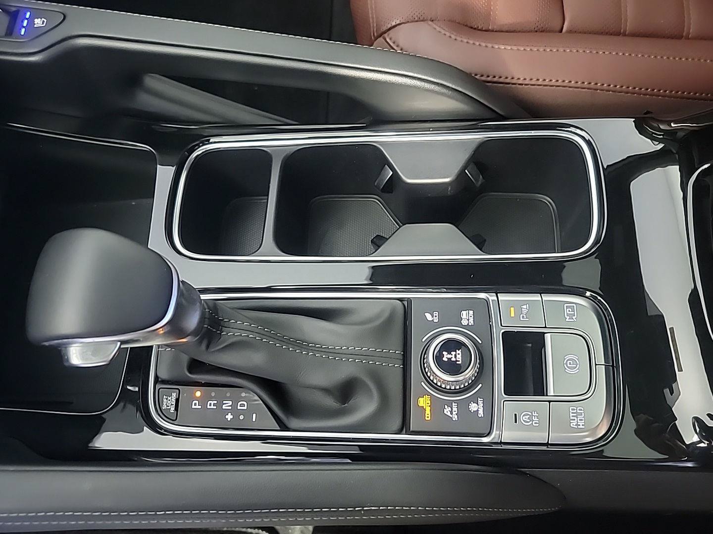 Certified 2023 Kia Telluride SX Prestige AWD/4WD image 36