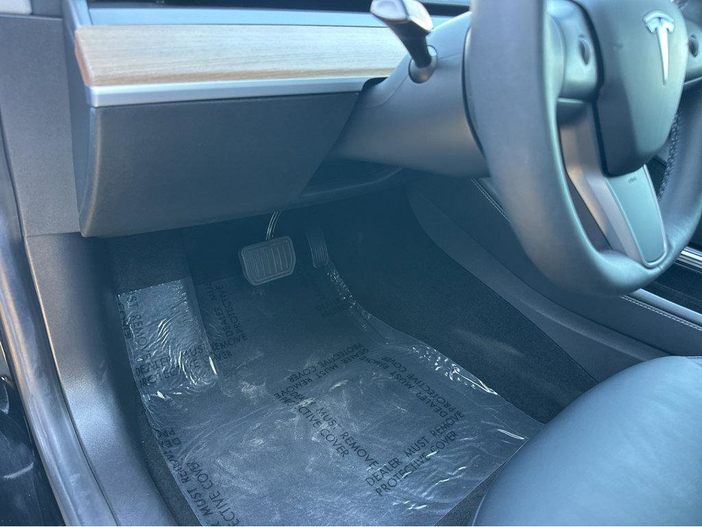 Used 2021 Tesla Model 3 Standard Range Plus image 28