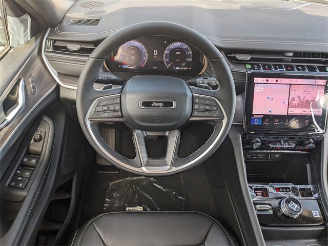 New 2025 Jeep Grand Cherokee Limited image 13