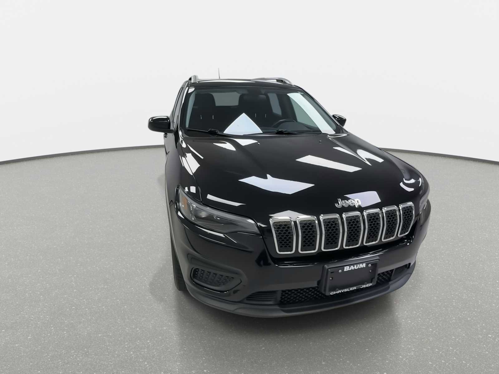 Used 2020 Jeep Cherokee Latitude w/ Cold Weather Group image 3