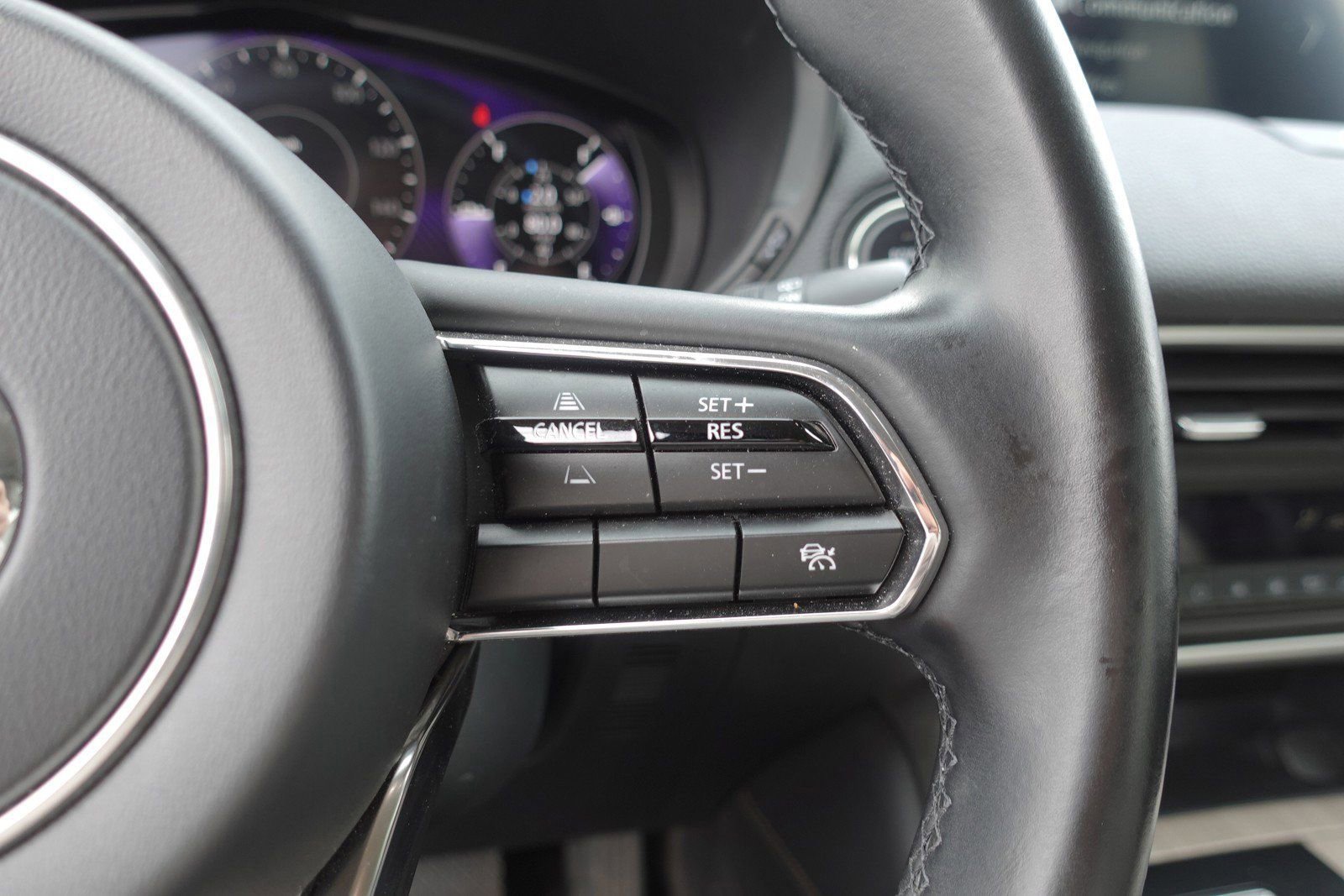 Certified 2024 MAZDA CX-90 Plug-In Hybrid w/ Preferred AWD/4WD image 17