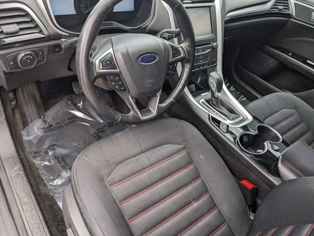 Used 2015 Ford Fusion SE w/ Equipment Group 201A FWD image 11
