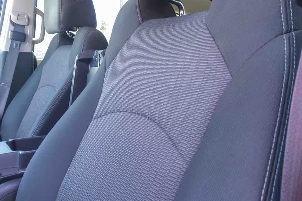 Used 2017 Chevrolet Traverse LT FWD image 12