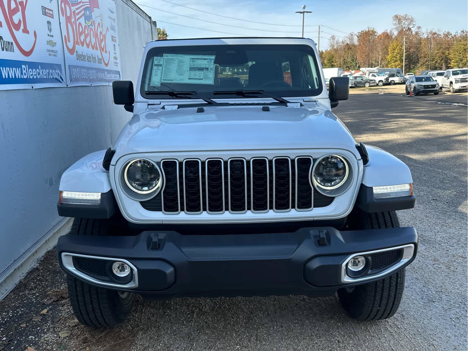 New 2026 Jeep Wrangler Unlimited Sahara AWD/4WD image 5