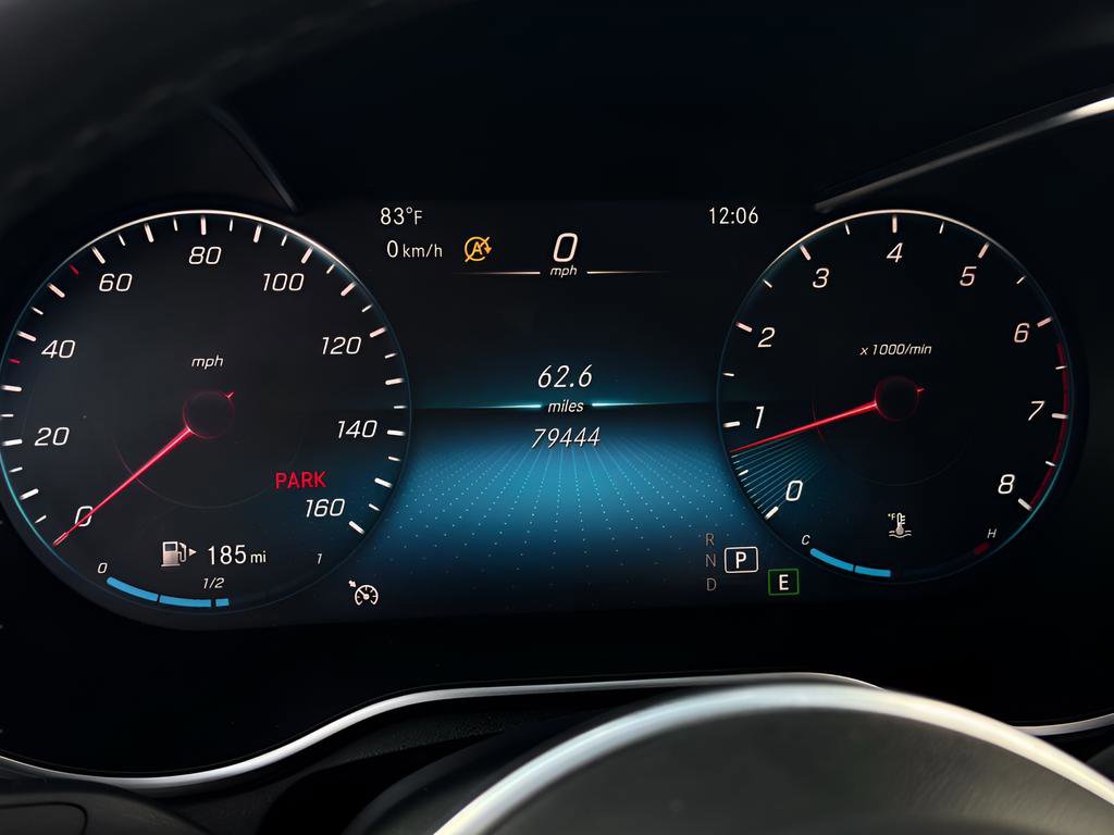 Used 2021 Mercedes-Benz GLC 300 w/ Premium Package image 17