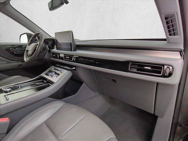 Used 2020 Lincoln Aviator Reserve AWD/4WD image 24