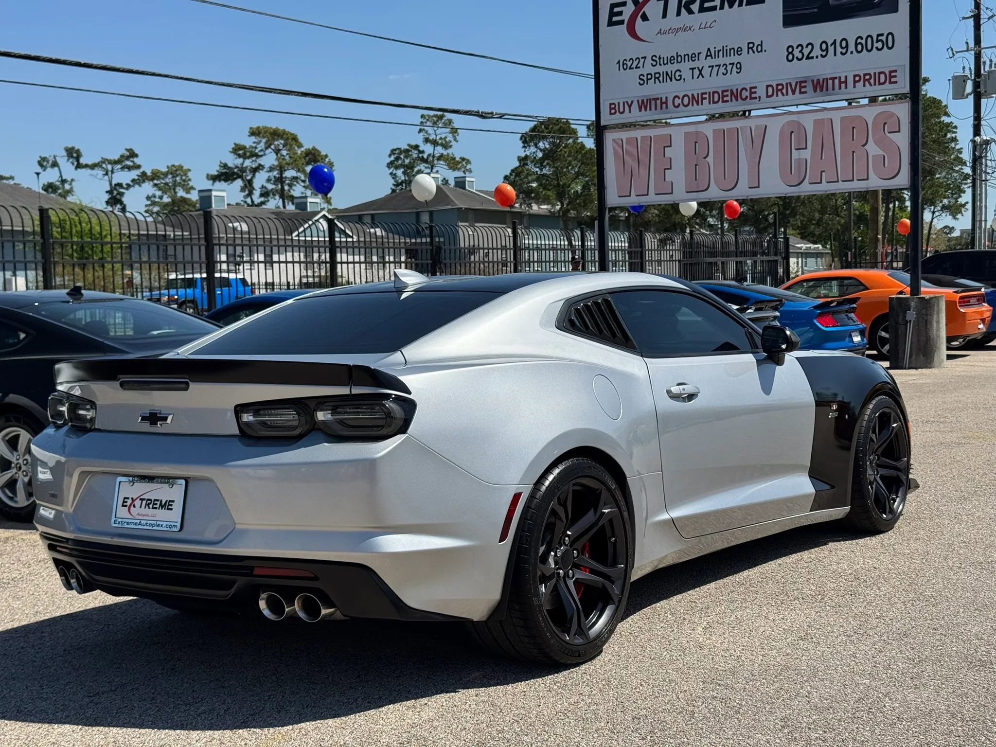 Used 2019 Chevrolet Camaro SS RWD image 9