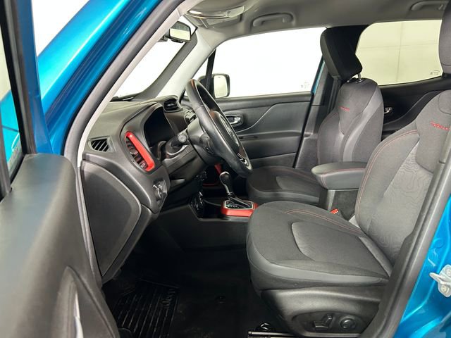 Used 2022 Jeep Renegade Trailhawk image 12