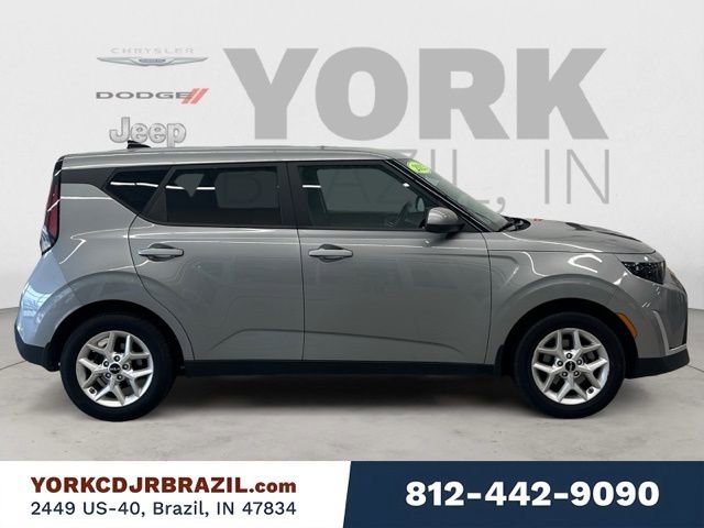 Used 2023 Kia Soul LX w/ LX Technology Package image 6