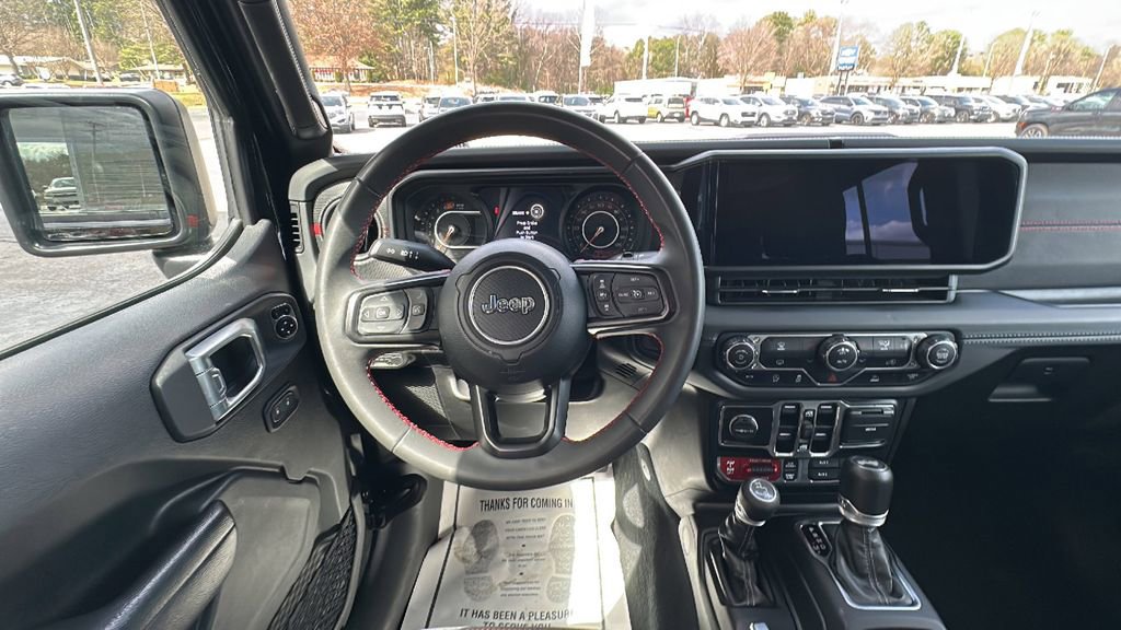 Used 2024 Jeep Wrangler Rubicon image 18