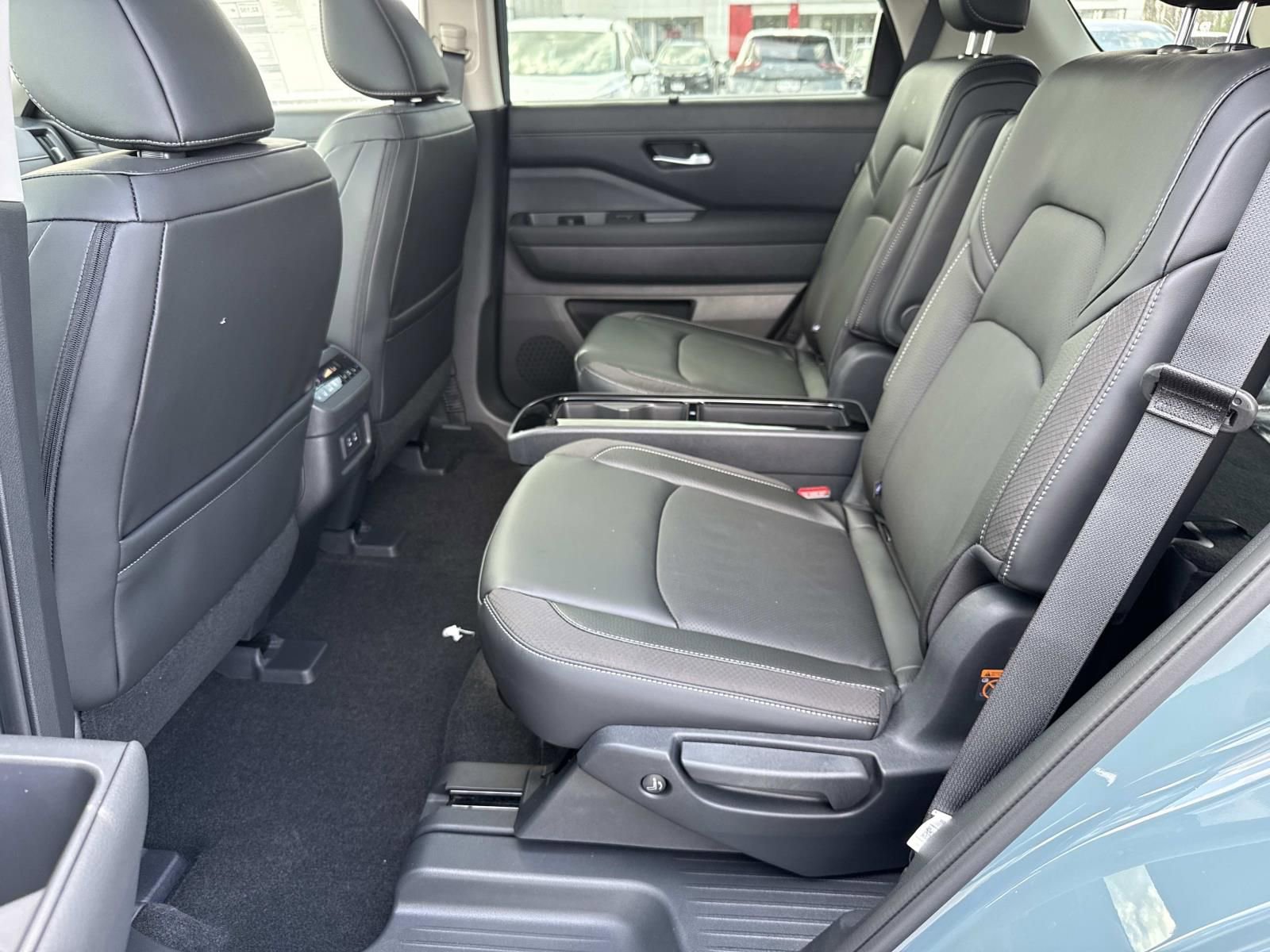 New 2026 Nissan Pathfinder SL w/ SL Premium Package image 29