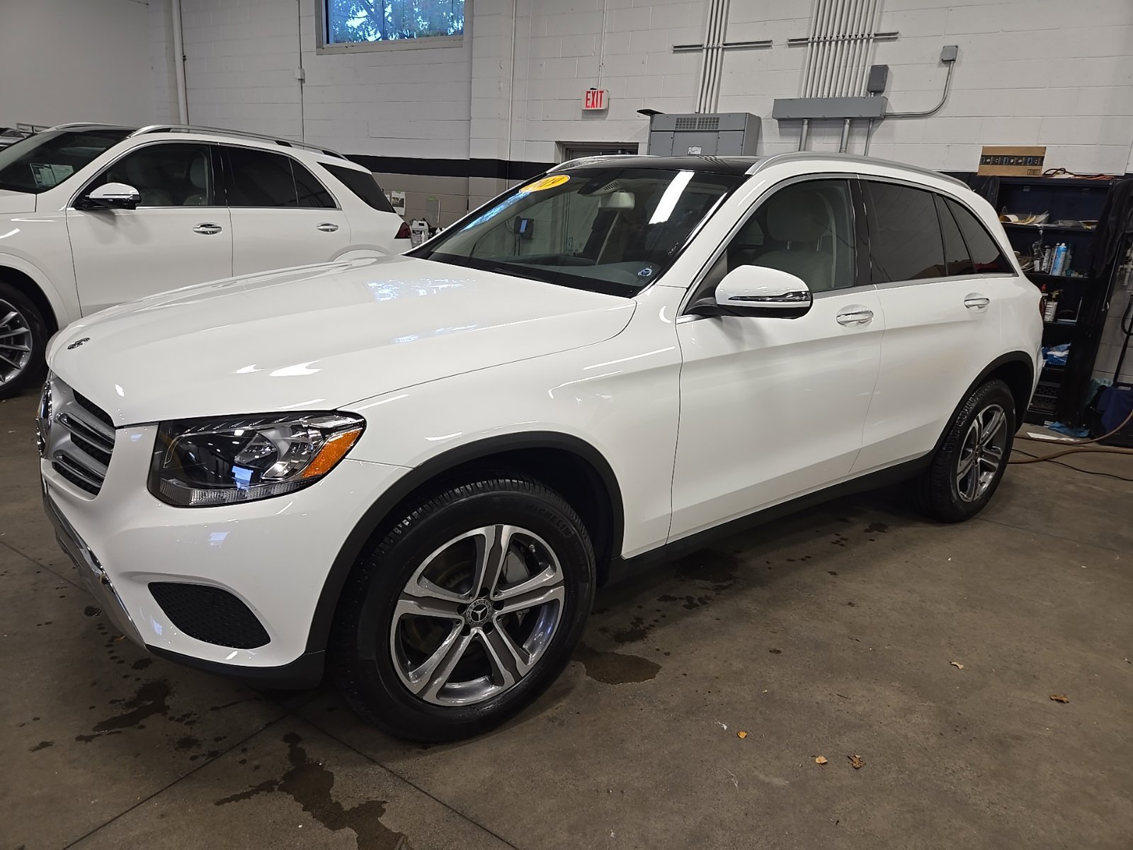 Used 2019 Mercedes-Benz GLC 300 4MATIC image 1