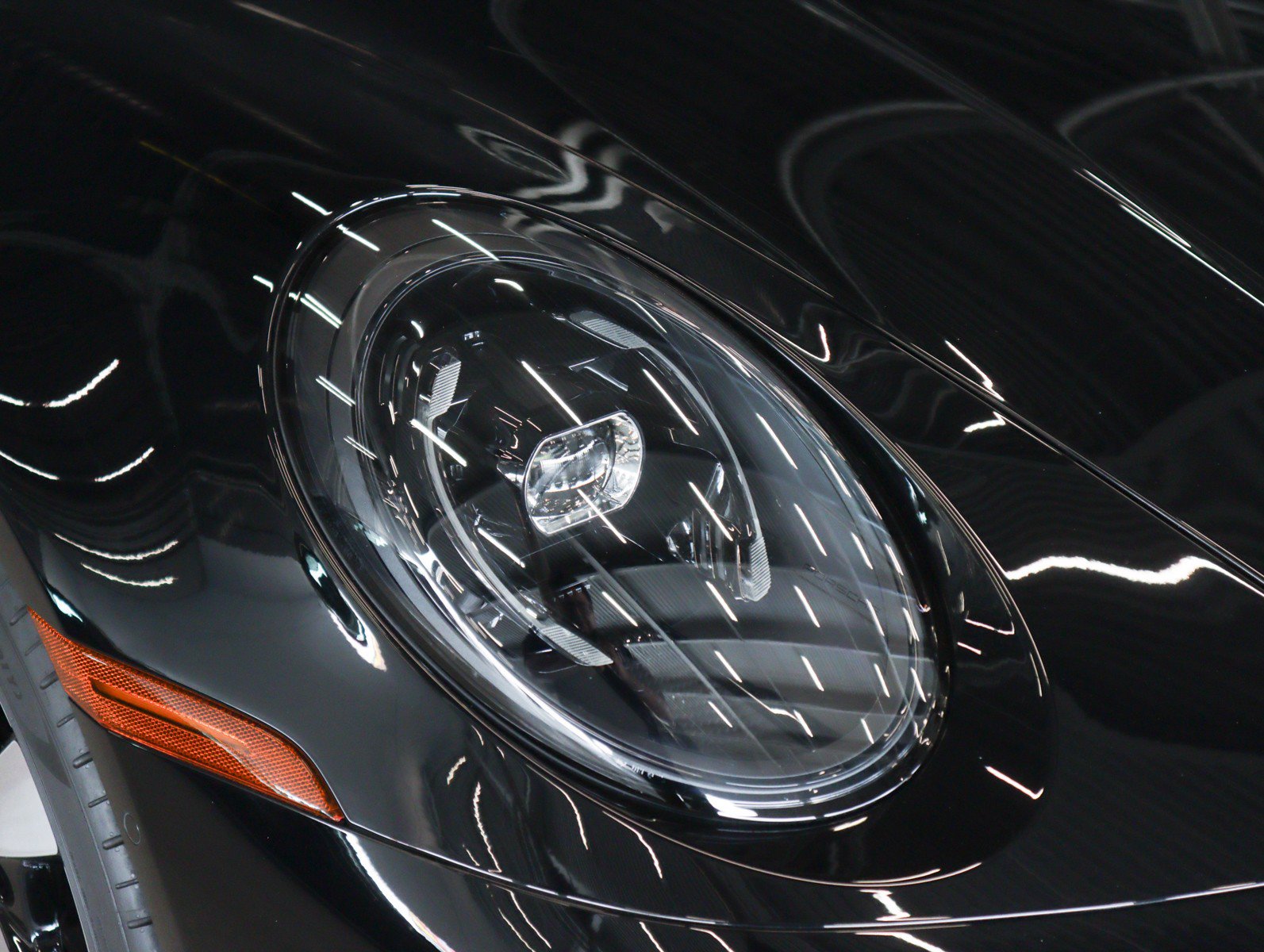 Certified 2025 Porsche 911 Carrera RWD image 31