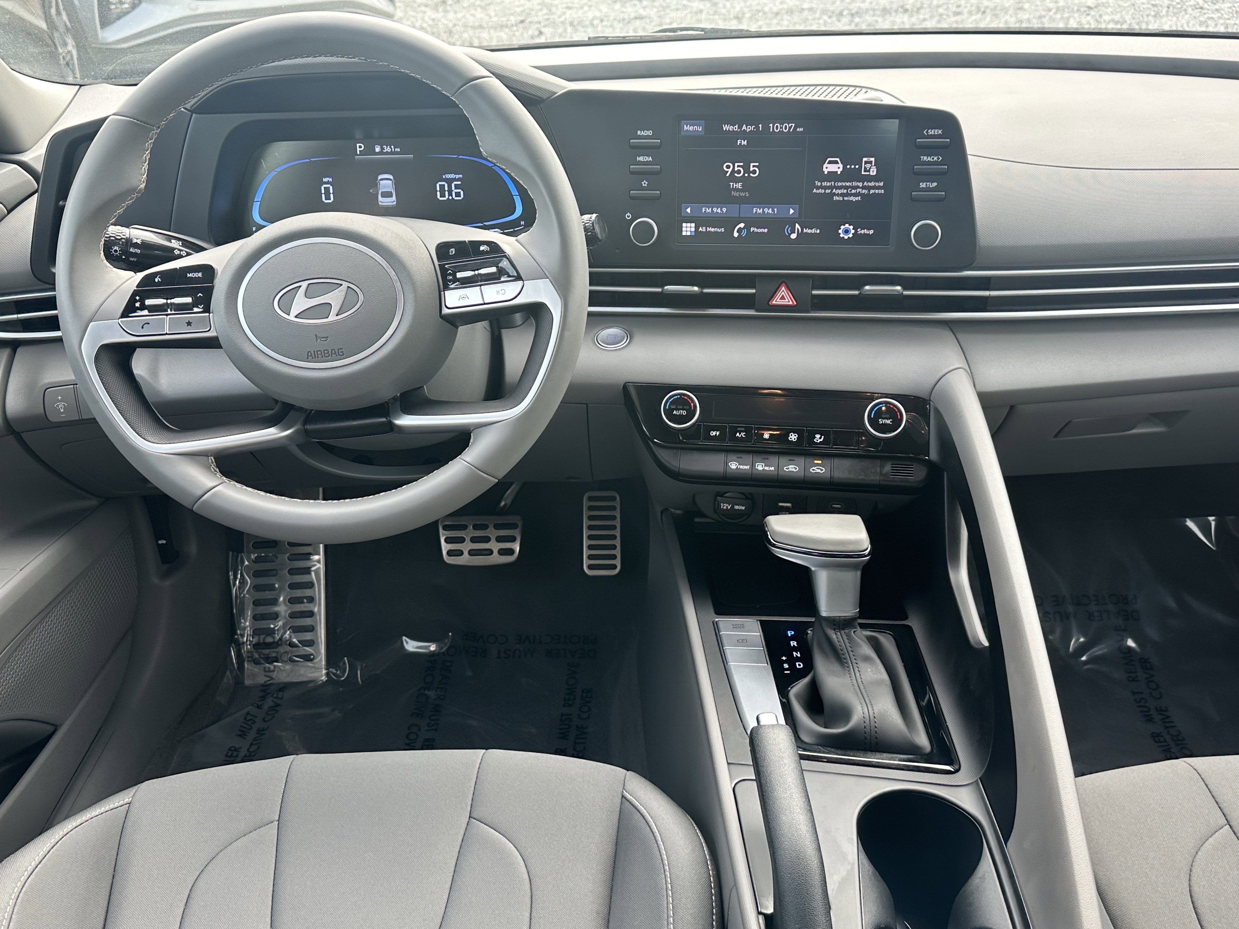 Used 2025 Hyundai Elantra Sport FWD image 23
