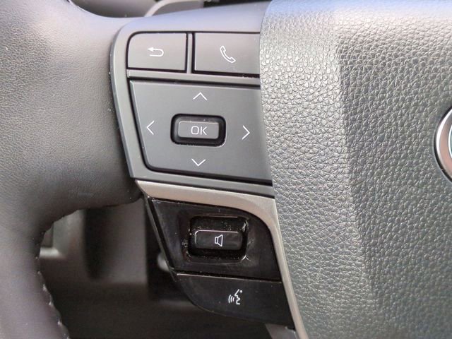 Used 2025 Toyota Camry XSE image 24