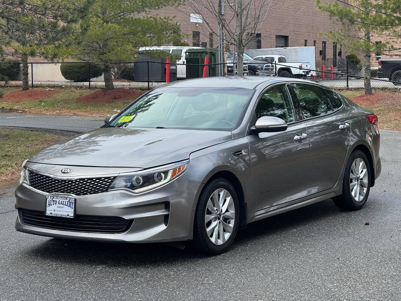 Used 2017 Kia Optima EX image 3